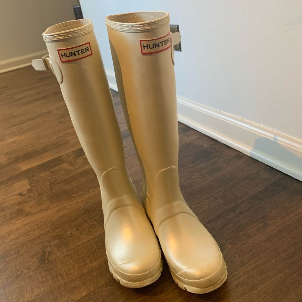 Hunter Boots in Pearl, Insulated for Cold